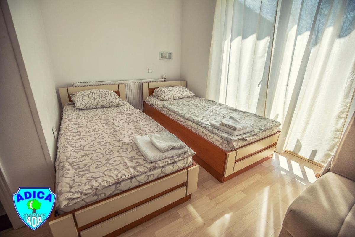 Auberge de jeunesse Adica Prenociste Sport Wellness Centar - Bazeni à Ada Extérieur photo