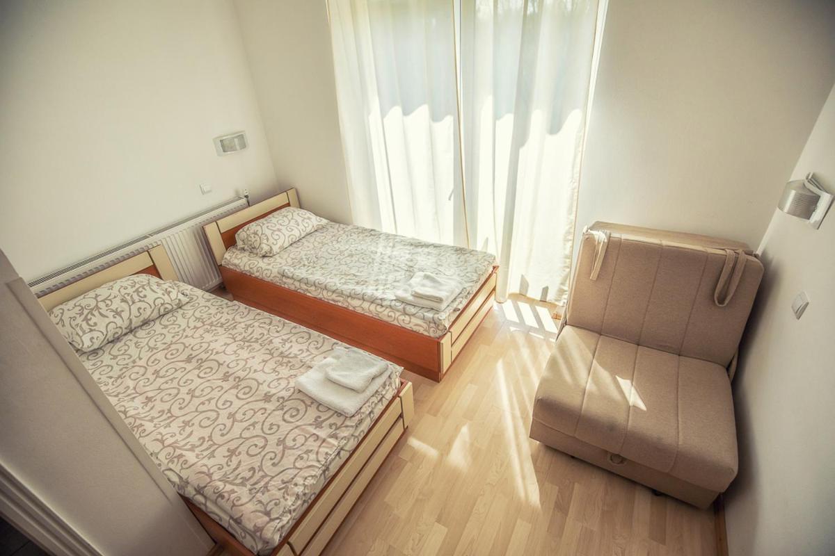 Auberge de jeunesse Adica Prenociste Sport Wellness Centar - Bazeni à Ada Extérieur photo