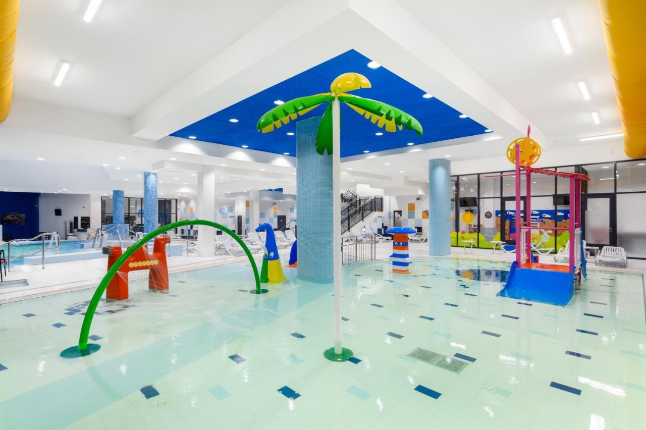 Auberge de jeunesse Adica Prenociste Sport Wellness Centar - Bazeni à Ada Extérieur photo